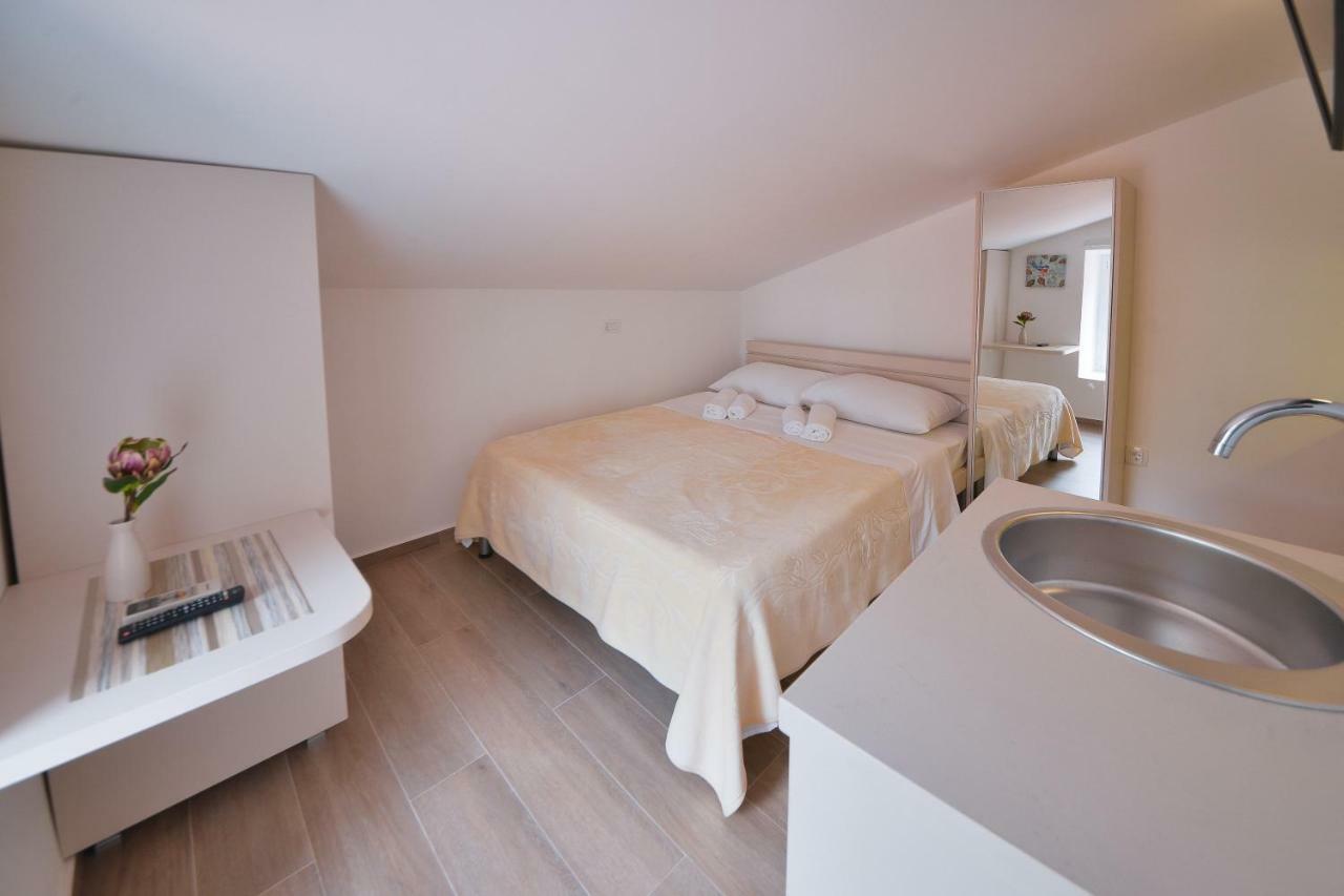Apartmani Ljubo Rafailovic 2 Rafailovici Exterior photo