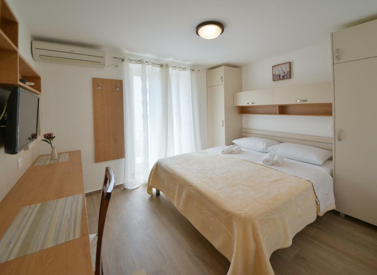 Apartmani Ljubo Rafailovic 2 Rafailovici Exterior photo